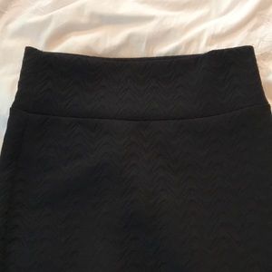 LulaRoe black pattered skirt